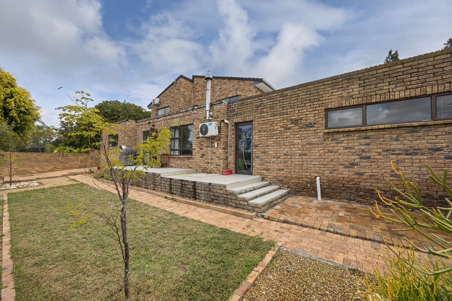 7 Bedroom Property for Sale in Sonstraal Western Cape